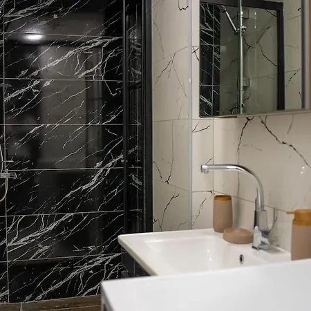 4b2 Brand New Flat With Air Conditioning In Center * איסטמבול