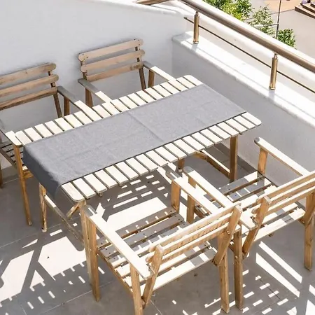 Apartment 4b2 Brand New Flat With Air Conditioning In Center *